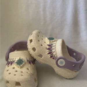 Frozen crocs 👑
